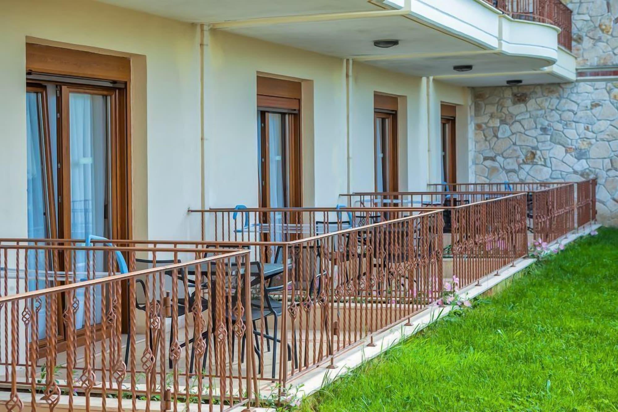 Nereides Hotel Chaniotis Dış mekan fotoğraf