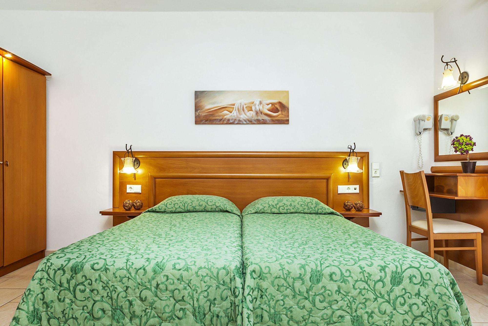 Nereides Hotel Chaniotis Dış mekan fotoğraf