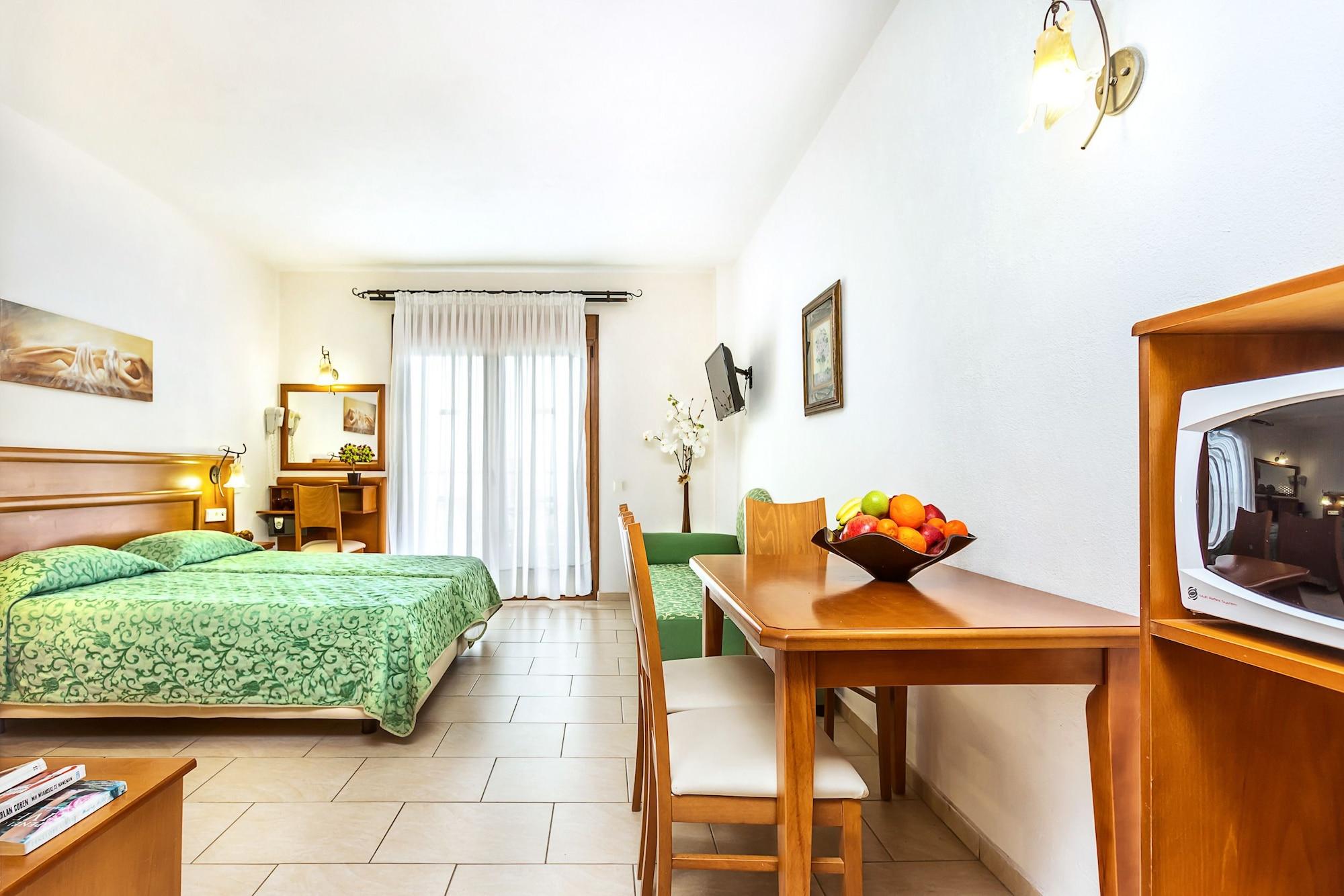 Nereides Hotel Chaniotis Dış mekan fotoğraf