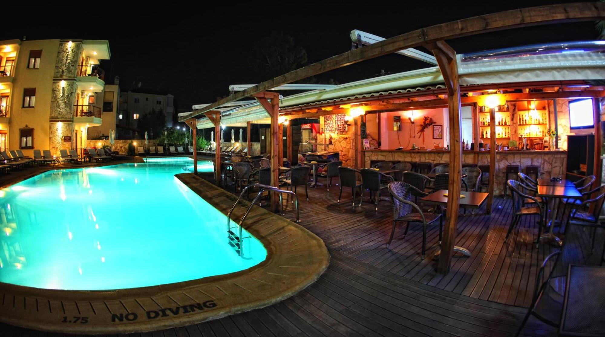 Nereides Hotel Chaniotis Dış mekan fotoğraf