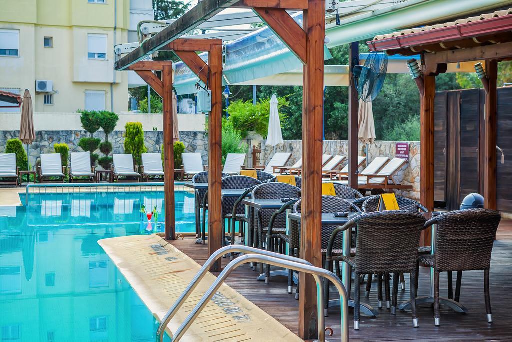 Nereides Hotel Chaniotis Dış mekan fotoğraf