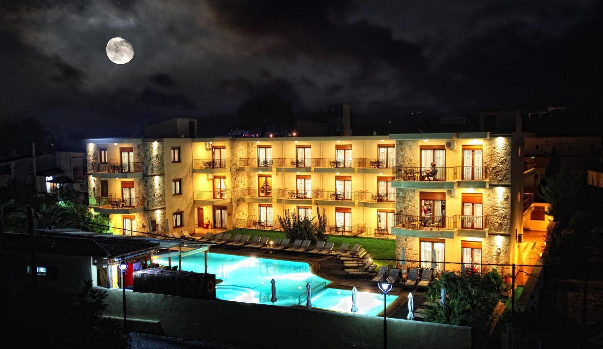 Nereides Hotel Chaniotis Dış mekan fotoğraf