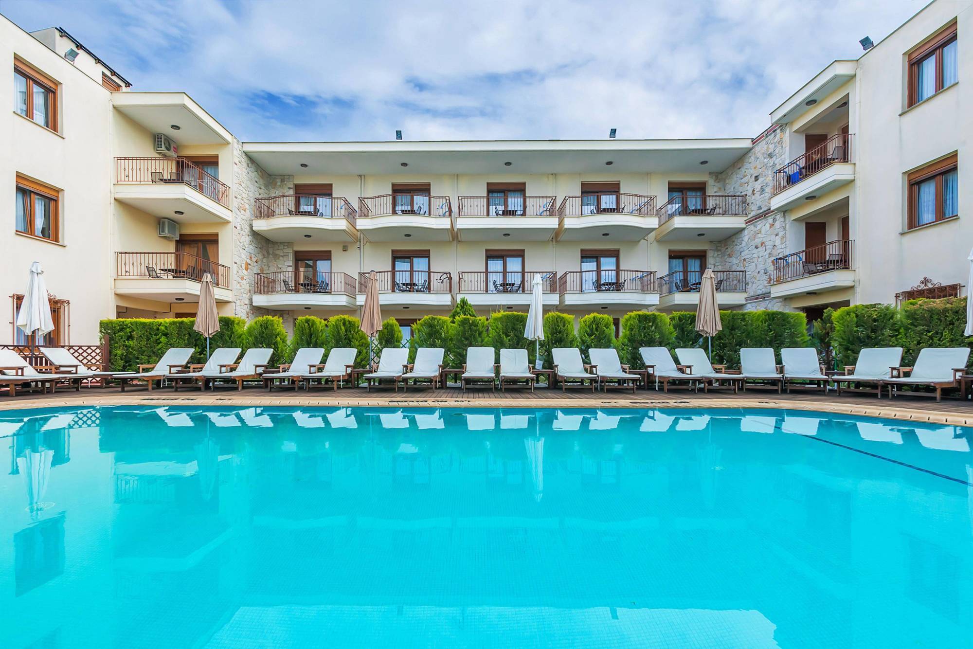 Nereides Hotel Chaniotis Dış mekan fotoğraf